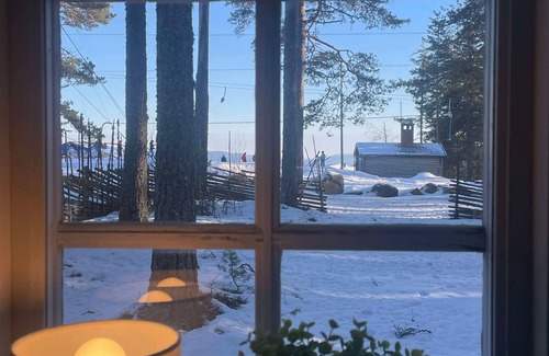 Bollnas Cabin | Cozy winter cottage close to nature, quiet and comfortable, the stars are looking out
