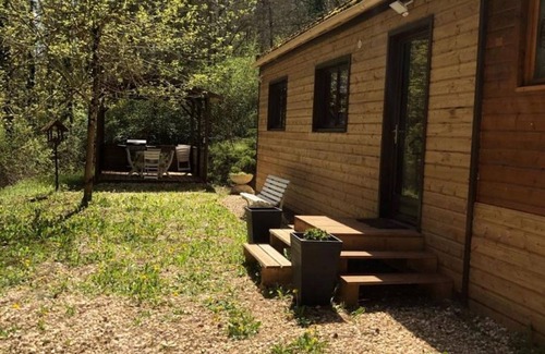 Saint-Pompont Cottage | Cozy wooden chalet with Wifi, shared pool, 1 km from St Pompont