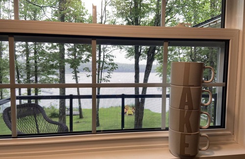 Lunenburg County House | Cozy Year-Round Lakefront Cottage Near Bridgewater on the Beautiful South Shore