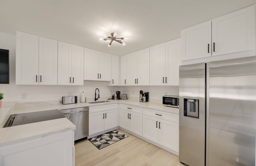 Sailboat Bend Condo | Cozy1 Bdrm Las Olas Blvd Free Parking 5 Minute Drive To Countelss Cafes & Shops