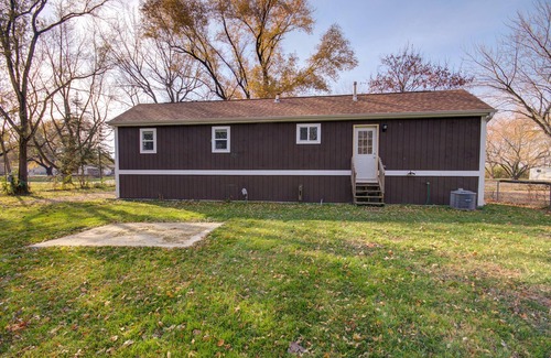 Morris Cottage | Cozy1bed with LG private fenced yard, Brisbin Rd I-80 Short to Long-term ADD RV