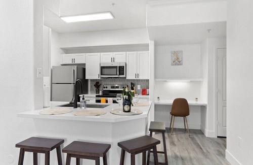 Chandler Apartment | CozySuites Chandler 1BR with 2 pools + Jacuzzi 08