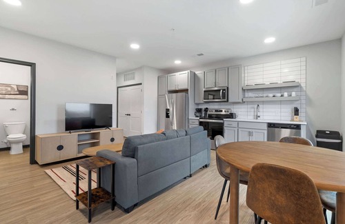 Lockerbie Square Apartment | CozySuites Mass with parking, lounge & roof deck #22