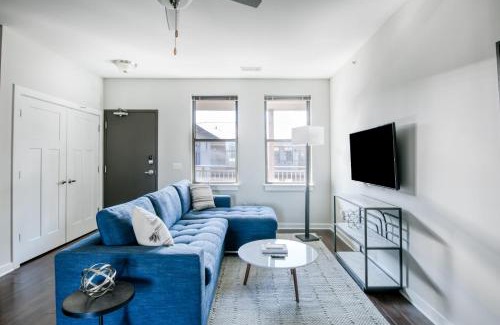 Music Row Apartment | CozySuites Music Row Chic 1BR w/free parking! 27
