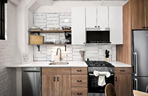 Warehouse District Apartment | CozySuites NLG - Modern 2BR condo #11