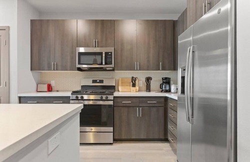 Downtown Phoenix Apartment | CozySuites PHX RORO Gym, Pool, Pets, Parking! #13