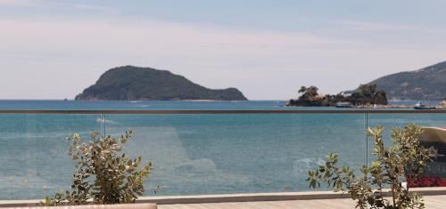 Laganas Bed & Breakfast | CP Seafront Suites