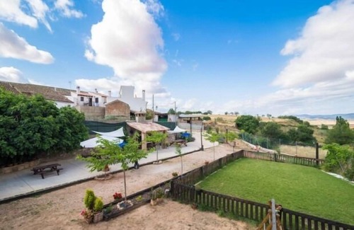 Canaleja Cottage | CR El Charquillo Eugenia for 4 persons with whirlpool bathtub