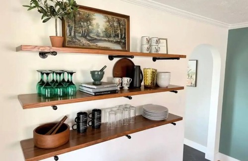 Hesston Cottage | Crabapple Cottage Your cozy temporary home