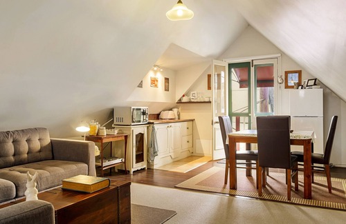 Grove Cottage | Crabtree House