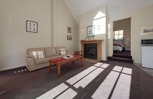 Grove Cottage | Crabtree River Cottages