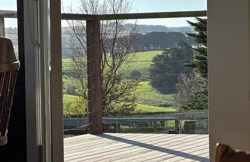 Fish Creek House | Cradled in the foothills of the Hoddle Ranges, South Gippsland