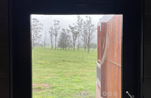 Burrawang Cottage | Craftsman Stone and Wood Cottage. Family Farm Stay at MaddOx Farm in Burrawang