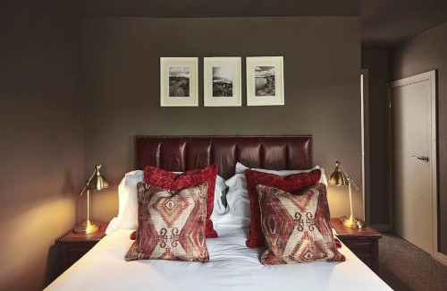 Oban House | Craig Chat