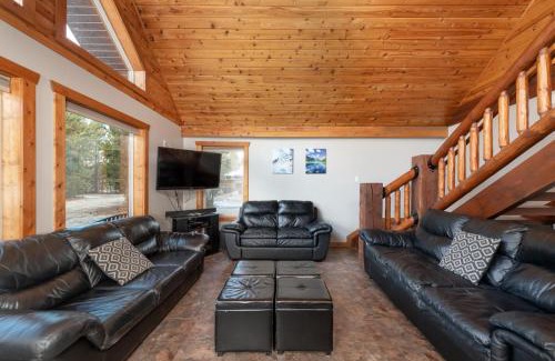 Valemount House | Cranberry