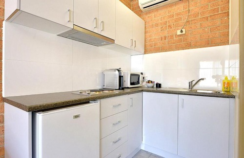 Cranbourne Hotel | Cranbourne Motor Inn
