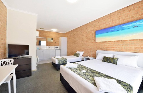 Cranbourne Hotel | Cranbourne Motor Inn