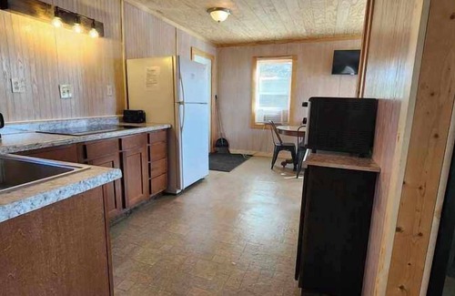 Fremont House | Crappie Cabin - Waterfront resort on Fremont Wolf River