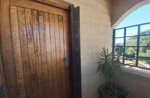 Ramsgate Beach Apartment | Crayfish Inn No.8