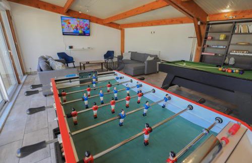 Luigny Villa | Crazy Villa Luigny 28 - Heated pool - City Stade - 1h20 Paris - 30P
