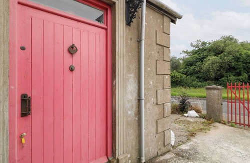Lisnagunogue House | CREA THE MISSION HALL, pet friendly, with a garden in Ballycastle