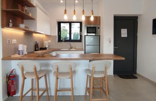 Polemarchi Apartment | Cream Cozy Getaway - 3 Pearls Pool Retreat