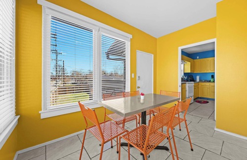 Louisville House | Creative & Bright Cozy Unit in Lou's Art District!