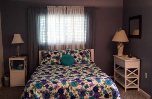 Cedaredge Bed & Breakfast | Creek Side Bed and Breakfast