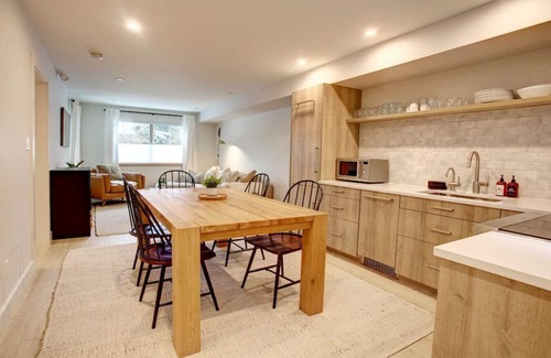 Whistler Creekside Apartment | Creekside 2BR:Sleeps 6, Patio + BBQ & Free Parking,Pool, Near Shops and Lakes!