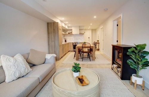 Whistler Creekside Apartment | Creekside 2BR:Sleeps 6, Patio + BBQ & Free Parking,Pool, Near Shops and Lakes!