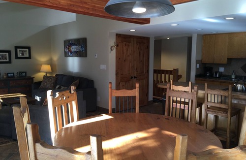 Frisco Condo | CREEKSIDE AND MOUNTAIN VIEW! Walk to Main St Frisco, Skiing, Pool, Trails