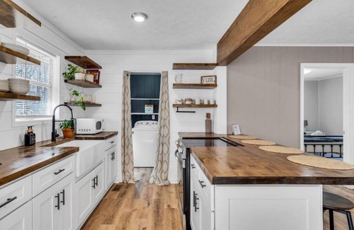 Coopertown Other | Creekside Cabin: Nestled in Woods, 30M Nashville