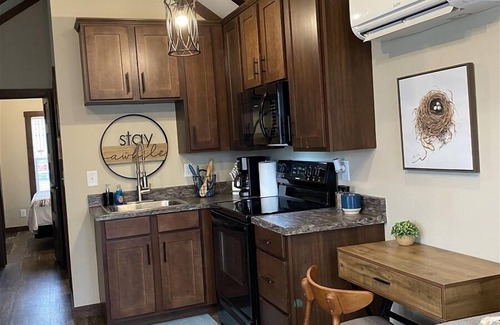 Gadsden House | Creekside Cottage at River Rocks Landing