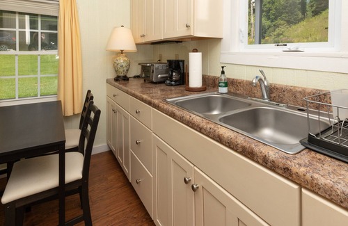 Dugspur Cottage | Creekside Cottage Near Floyd, VA, and Blue Ridge Parkway with deck and gas grill