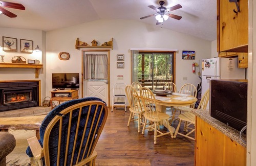 Sautee Nacoochee Cottage | Creekside Haven - Cozy Pet Friendly Getaway