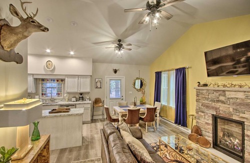 Saylorsburg House | Creekside Lincoln Lodge in Pocono Mtns!