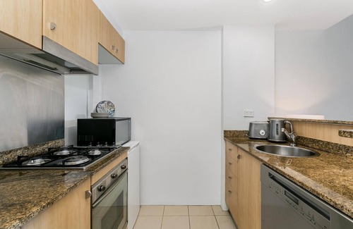 Cremorne Apartment | Cremorne- BEN19 - Ben Boyd Road - Stylish 1-Bed Apartment with Courtyard, Parking Easy City Access
