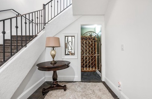 Crescent Beach House | Crescent beach deluxe house