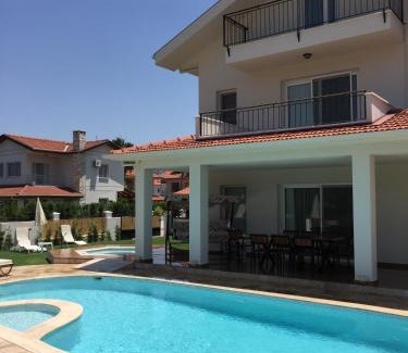 Dalyan City Center Villa | Crescent Twins -White Villa