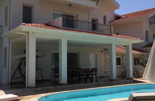 Dalyan City Center Villa | Crescent Twins -White Villa