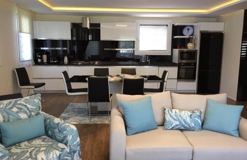 Dalyan City Center Villa | Crescent Twins -White Villa