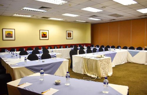Palapye Hotel | Cresta Botsalo Hotel
