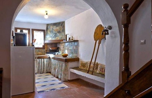 Rapaniana Cottage | Cretan Stone Home w. View Terraces, minutes from Beach