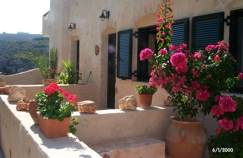 Kalathas Apartment | Crete - here you will find everything you could want for your dream vacation!