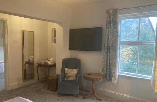 Crick House | Crick Cottage Rooms