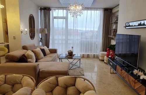 Old Town Apartment | CRISTINCO PANORAMIC