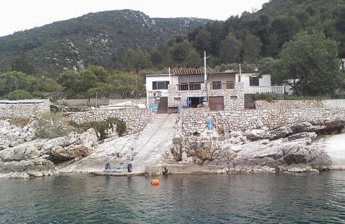 Gdinj House | Crni