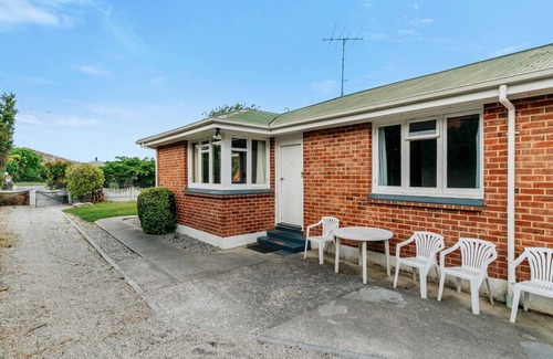 Lowburn House | CROMWELL COTTAGE - CROMWELL HOLIDAY HOME, family friendly in Cromwell