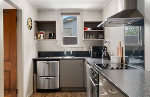 Lowburn House | Cromwell Cutie - Cromwell Holiday Home