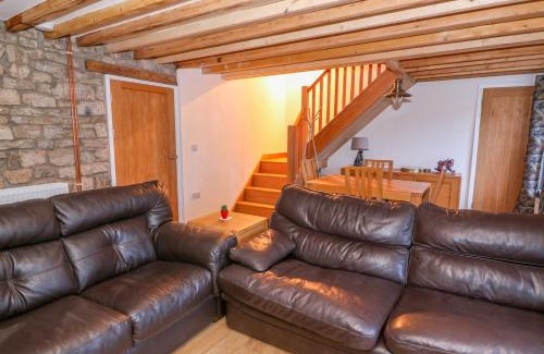 Ammanford House | Crooked Hill Cottage